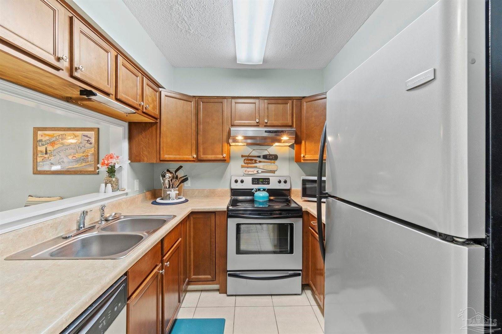 10100 Vixen Pl, Pensacola, FL 32514