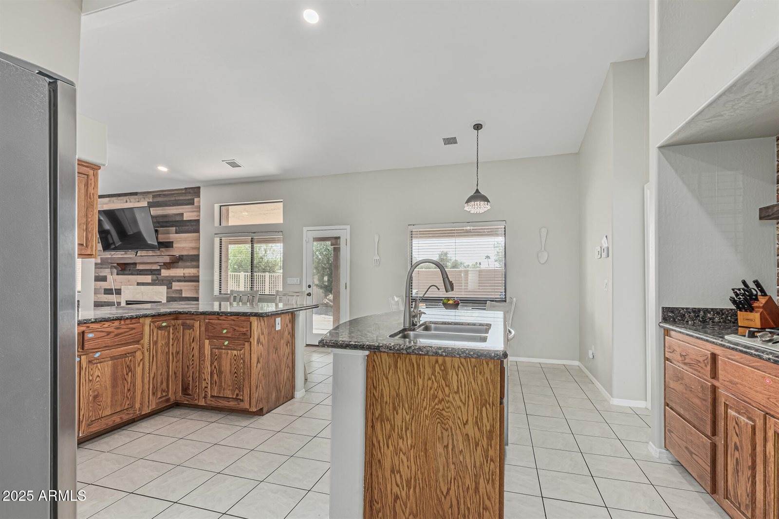 1207 East Clearview Drive, Casa Grande, AZ 85122