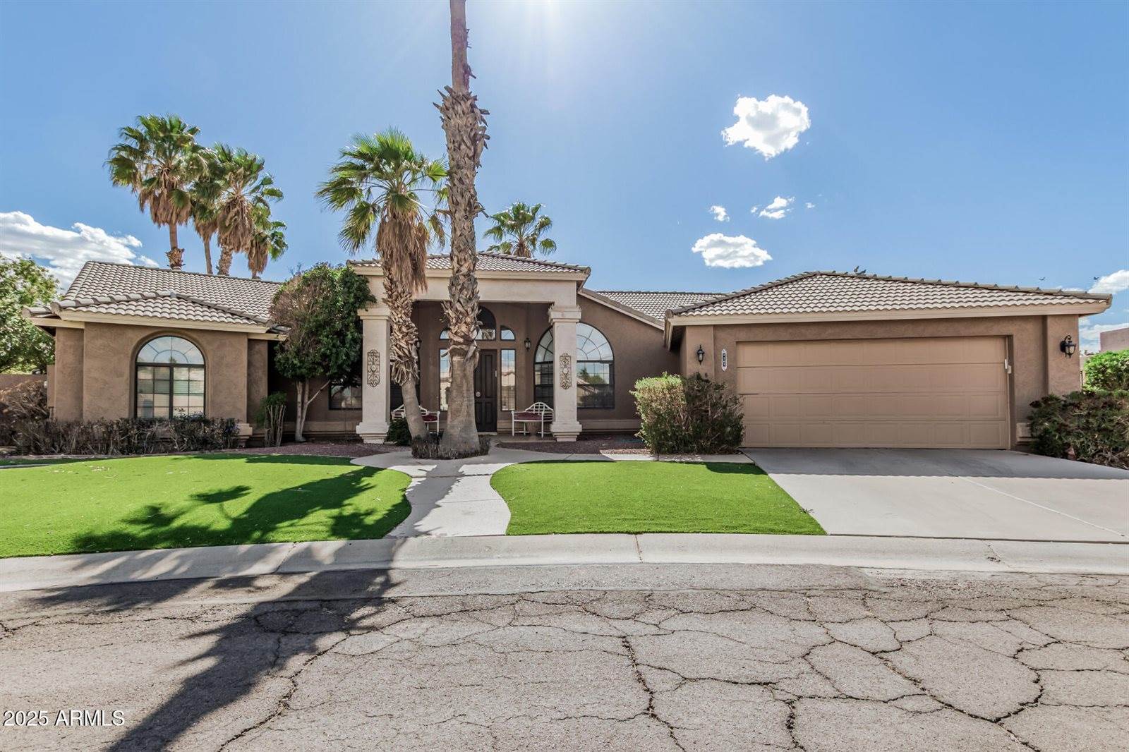 1207 East Clearview Drive, Casa Grande, AZ 85122