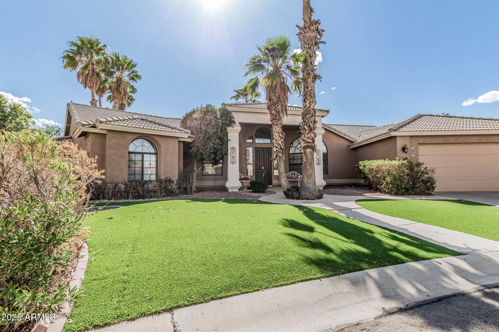 1207 East Clearview Drive, Casa Grande, AZ 85122