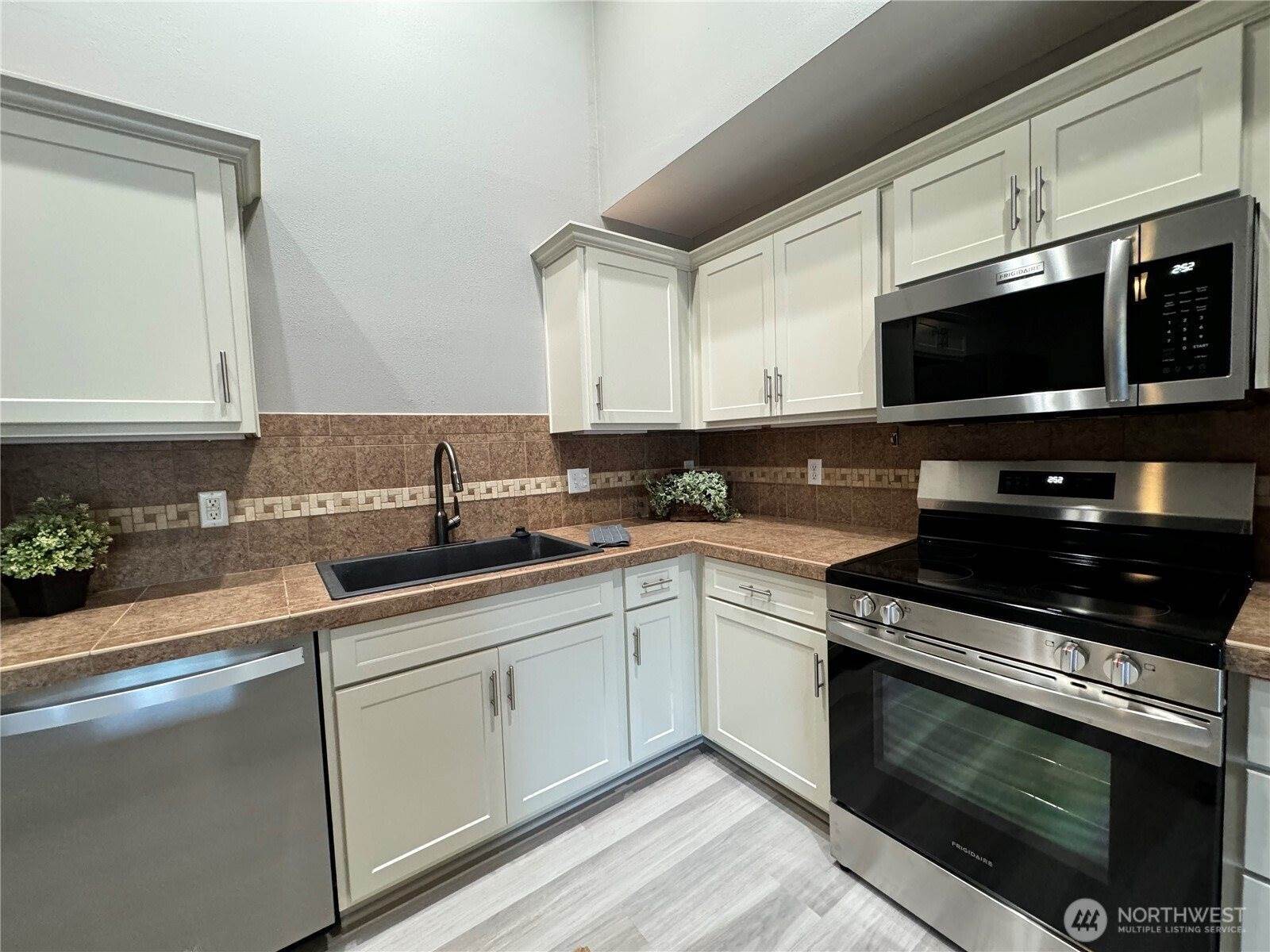 1407 Evergreen Park Drive SW, Olympia, WA 98502