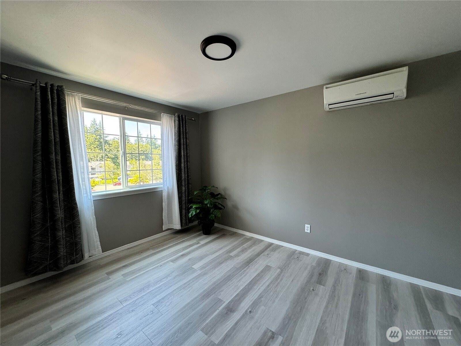 1407 Evergreen Park Drive SW, Olympia, WA 98502