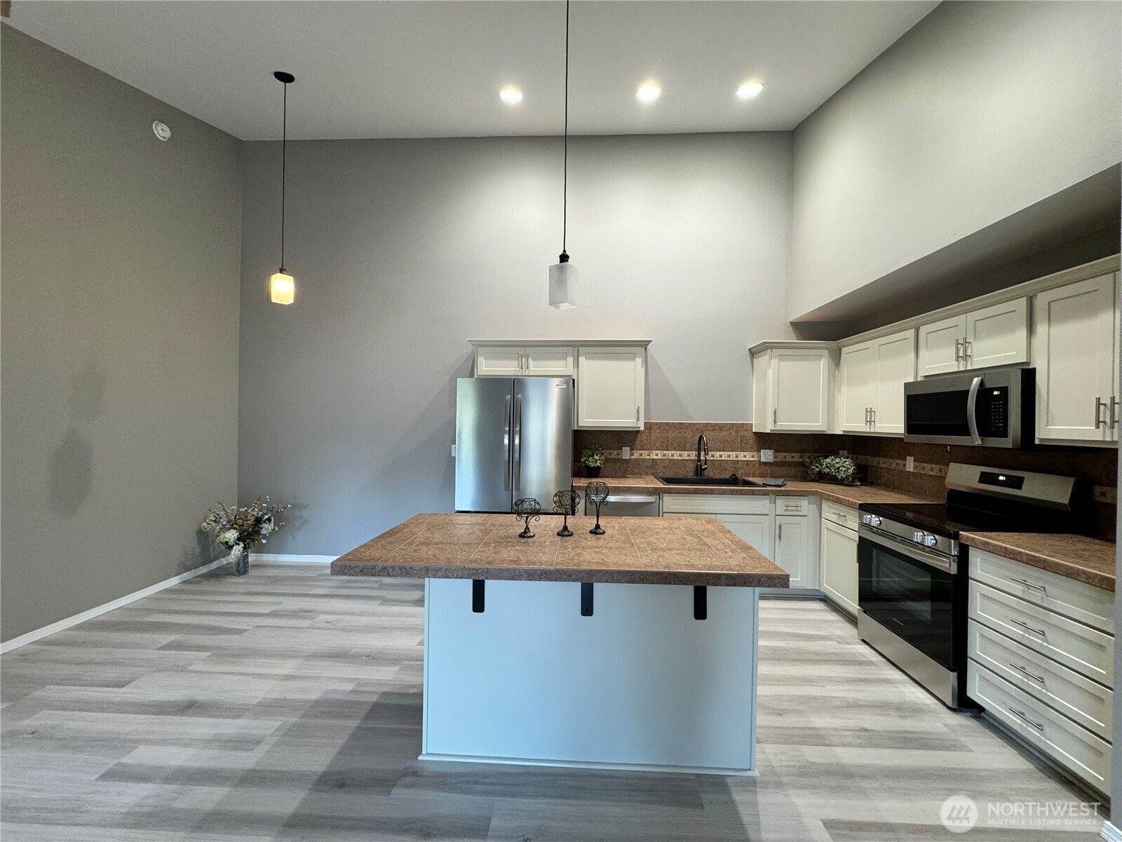 1407 Evergreen Park Drive SW, Olympia, WA 98502