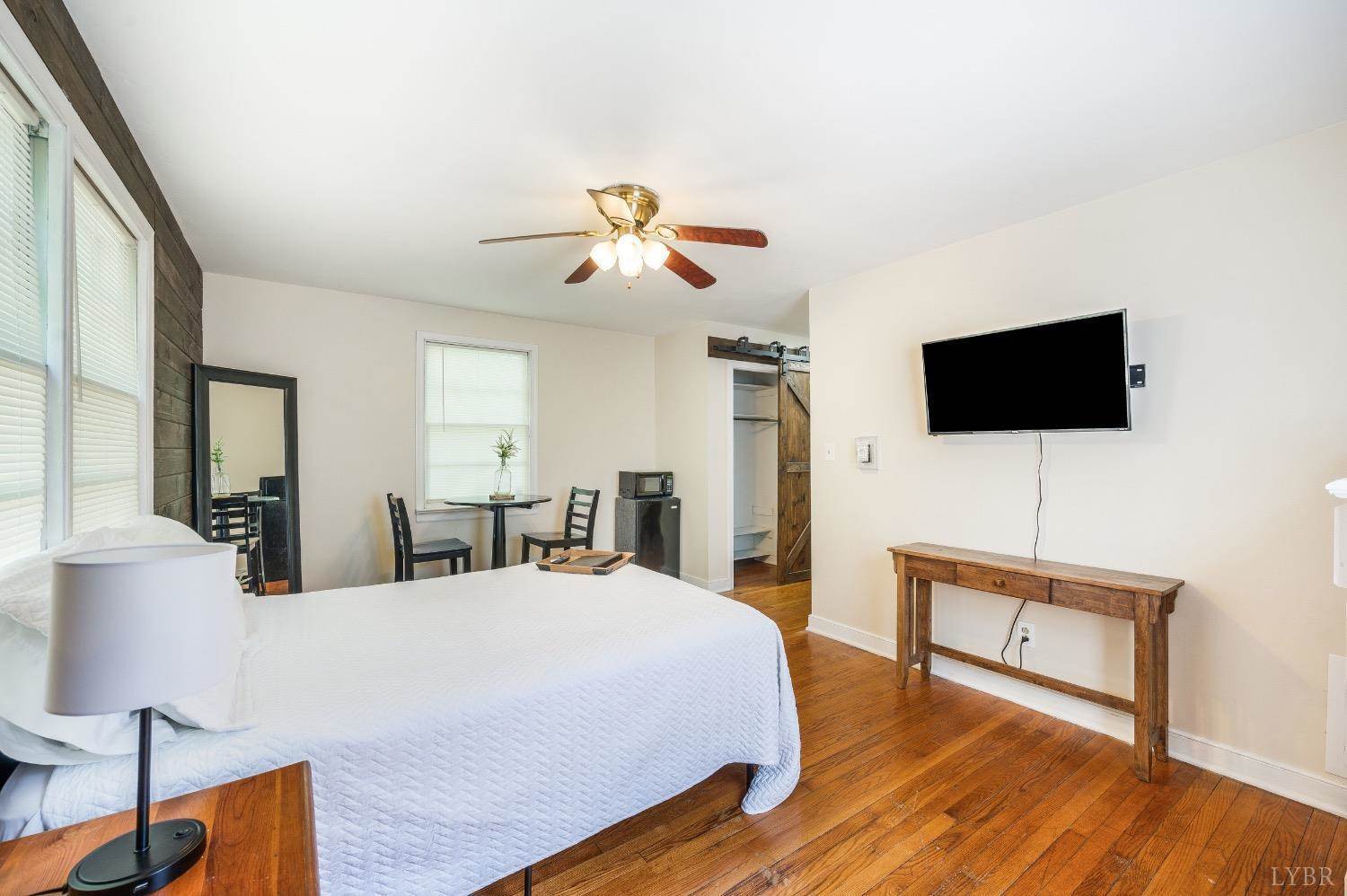 809 Westview Drive, Lynchburg, VA 24502