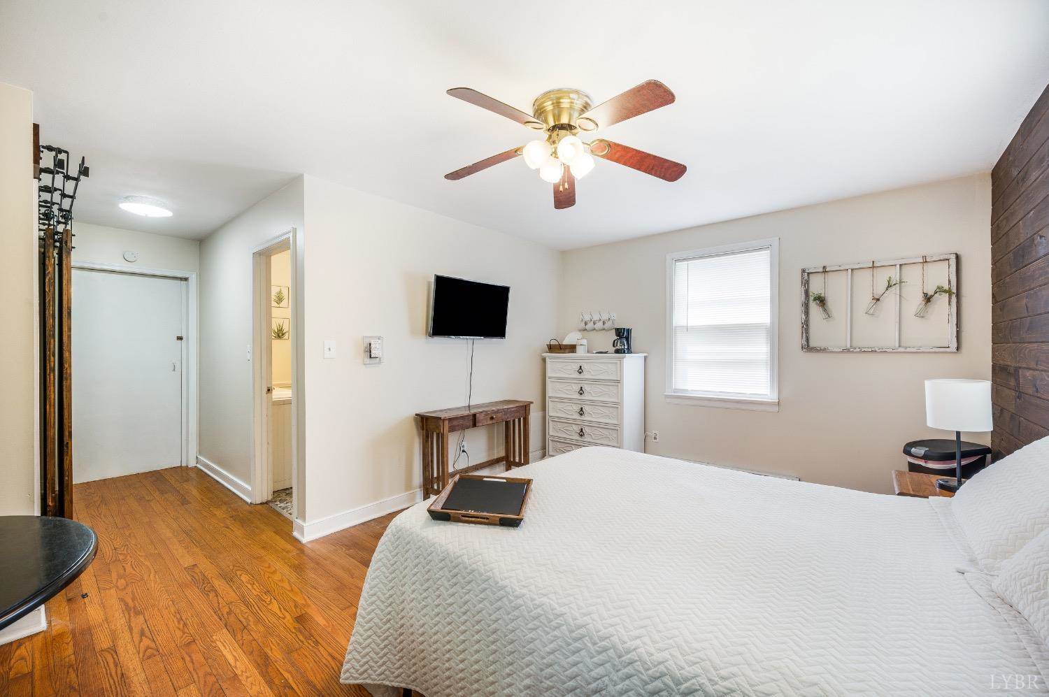 809 Westview Drive, Lynchburg, VA 24502