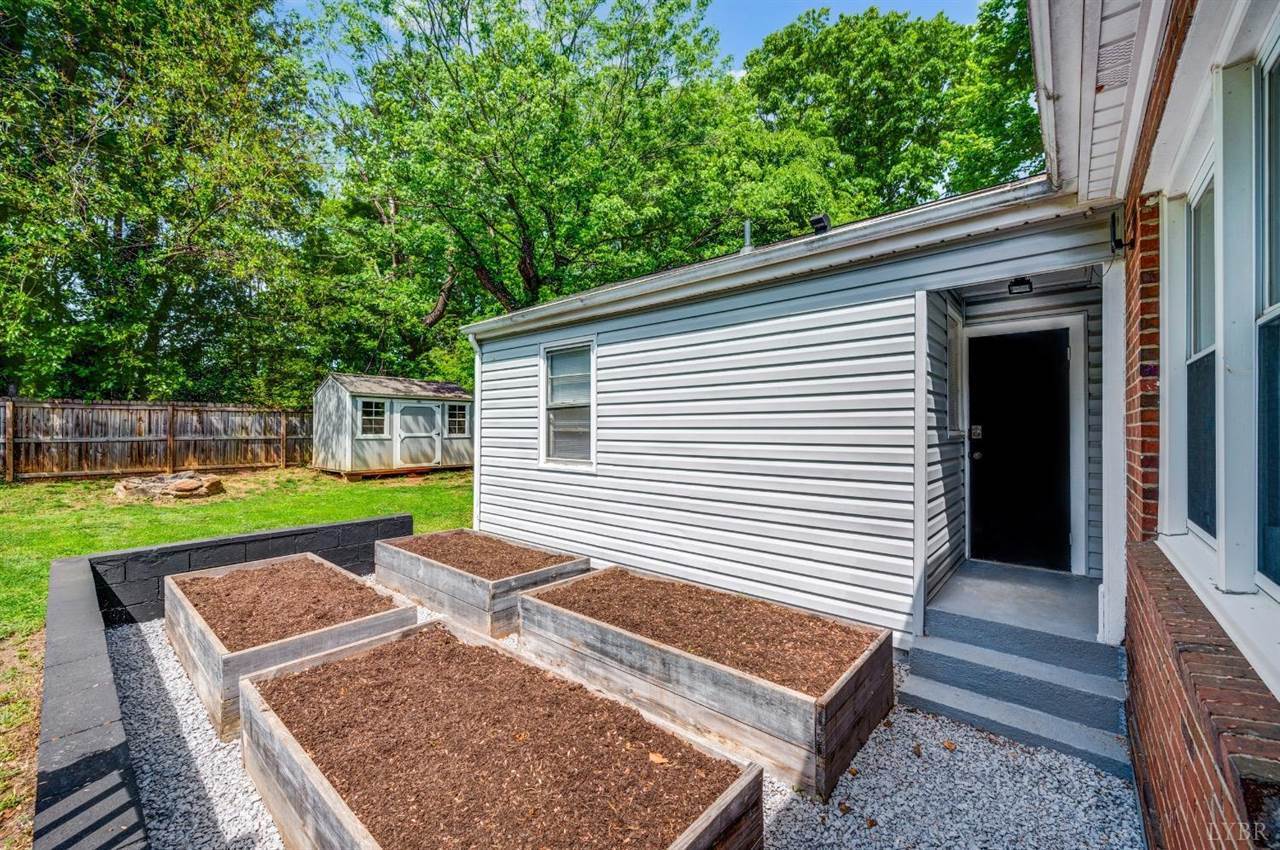 809 Westview Drive, Lynchburg, VA 24502