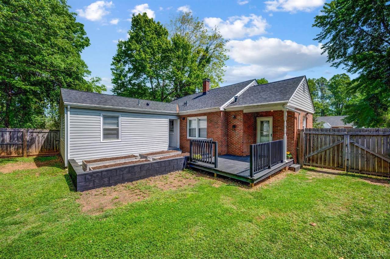 809 Westview Drive, Lynchburg, VA 24502