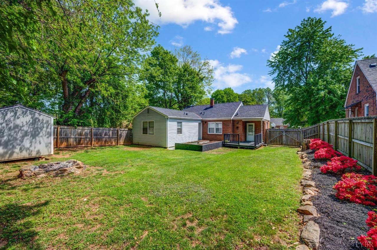 809 Westview Drive, Lynchburg, VA 24502