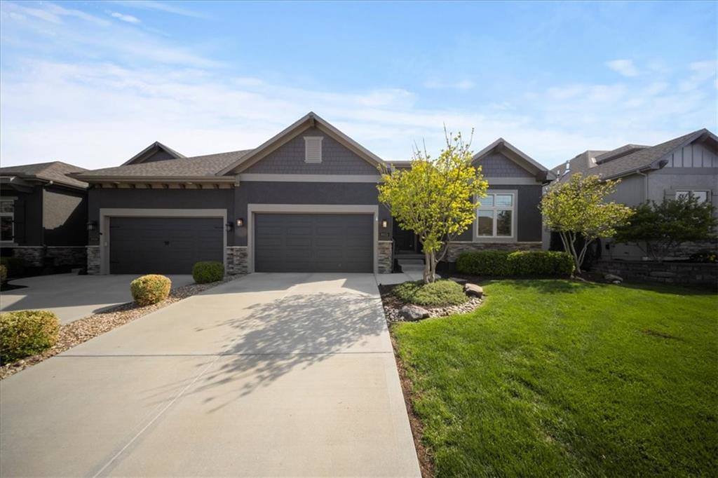 19521 West 100th Street, Lenexa, KS 66220