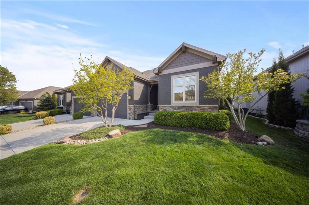 19521 West 100th Street, Lenexa, KS 66220
