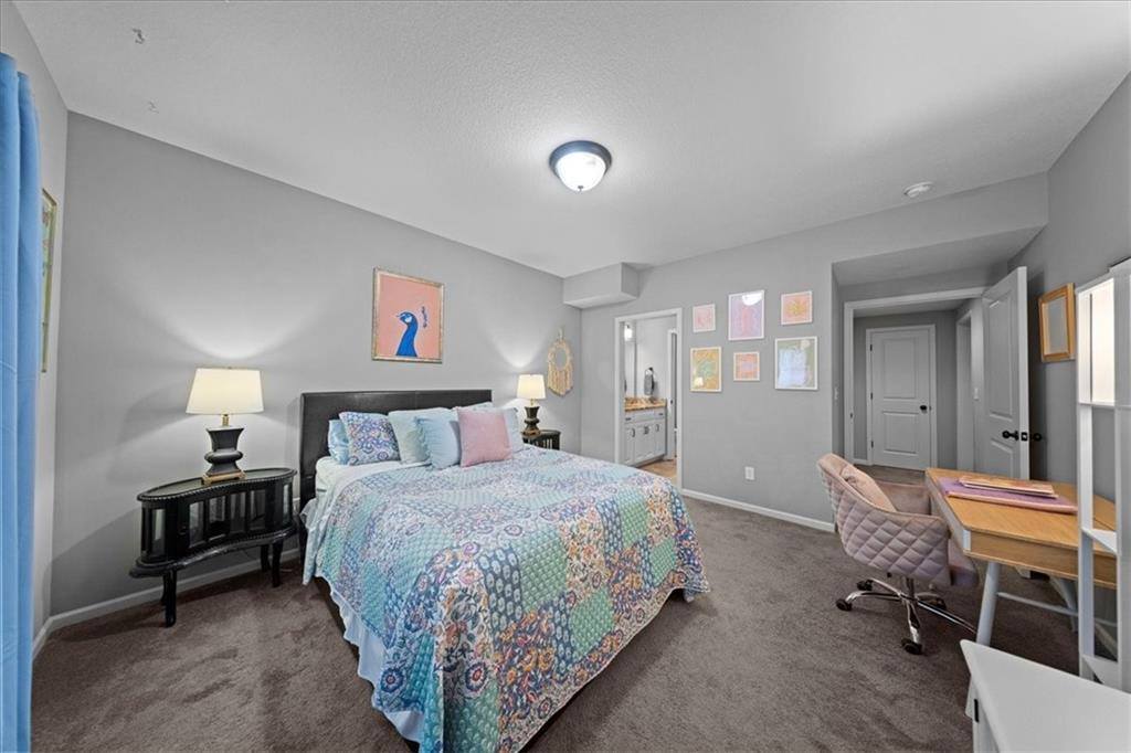 19521 West 100th Street, Lenexa, KS 66220