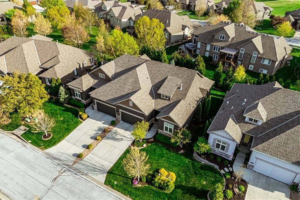 19521 West 100th Street, Lenexa, KS 66220