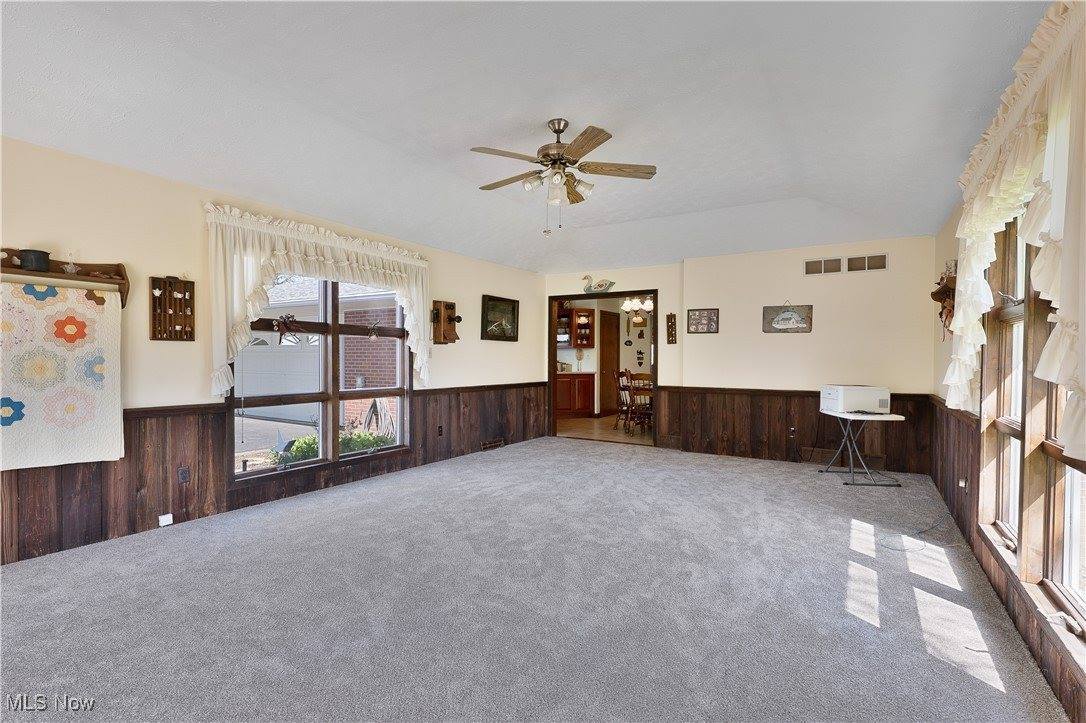 10245 Springfield Road, Poland, OH 44514