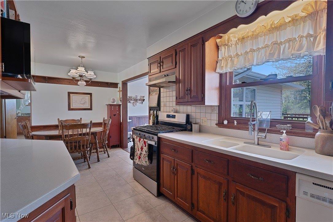 10245 Springfield Road, Poland, OH 44514