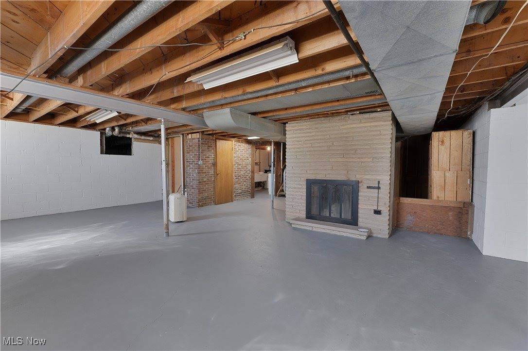 10245 Springfield Road, Poland, OH 44514