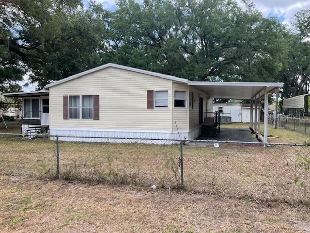53 CR 401 S, Lake Panasoffkee, FL 33538