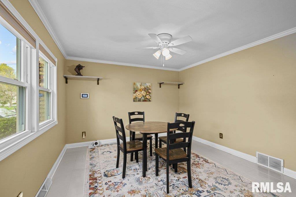 2380 5TH Street, East Moline, IL 61244