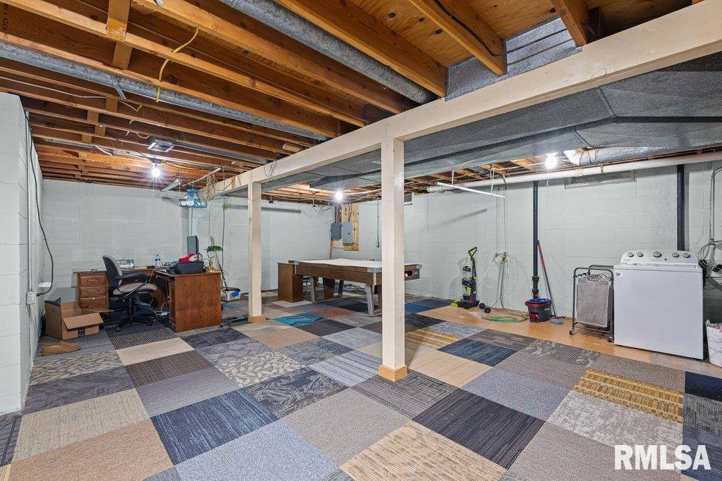 2380 5TH Street, East Moline, IL 61244