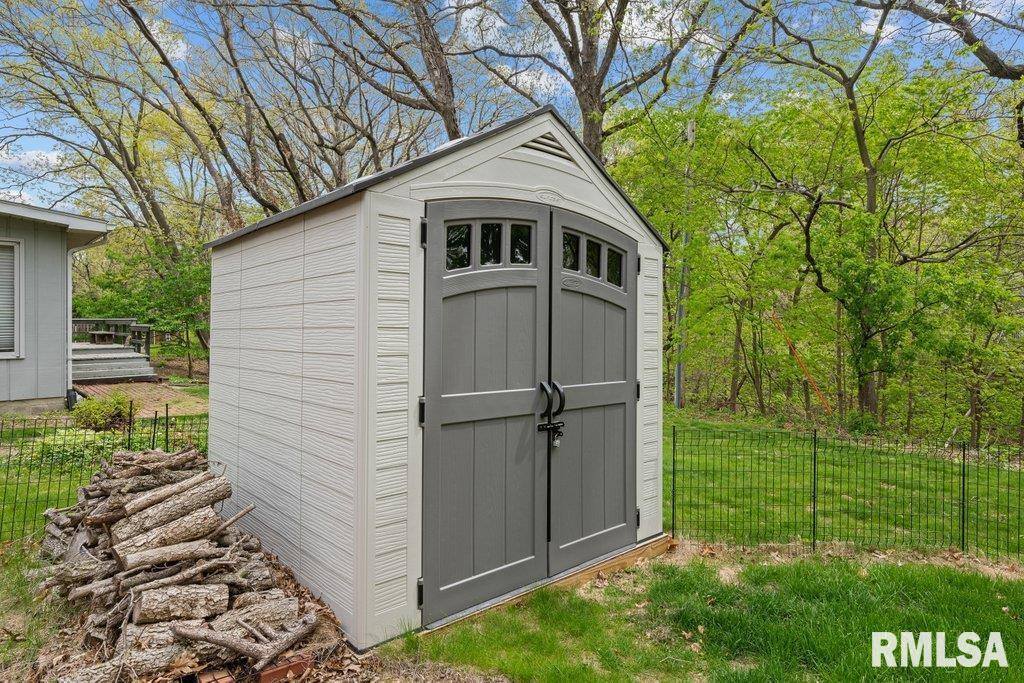 2380 5TH Street, East Moline, IL 61244