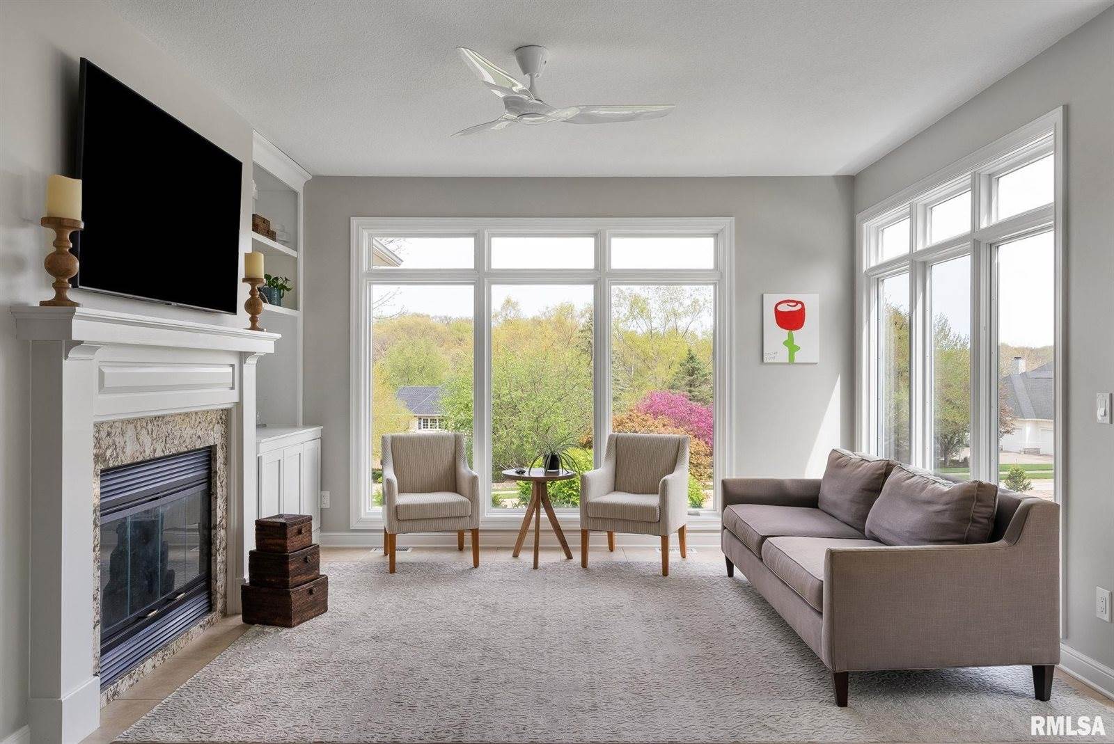 19036 251ST Avenue, Bettendorf, IA 52722