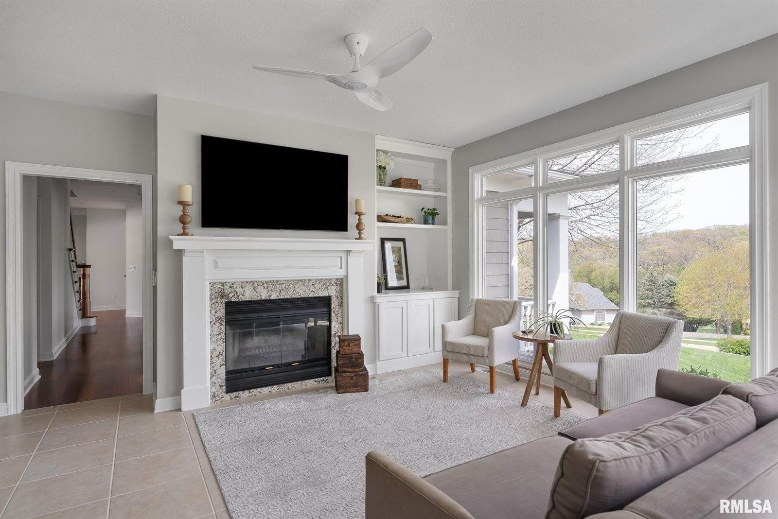 19036 251ST Avenue, Bettendorf, IA 52722