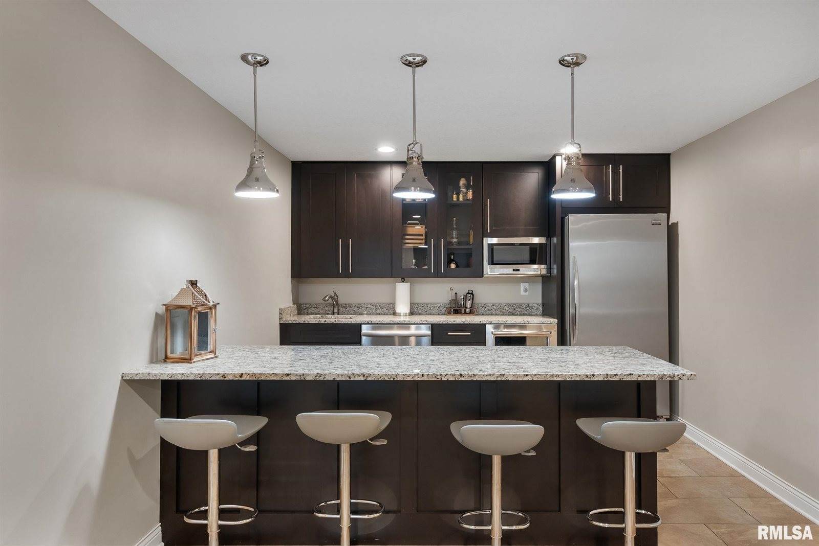 19036 251ST Avenue, Bettendorf, IA 52722