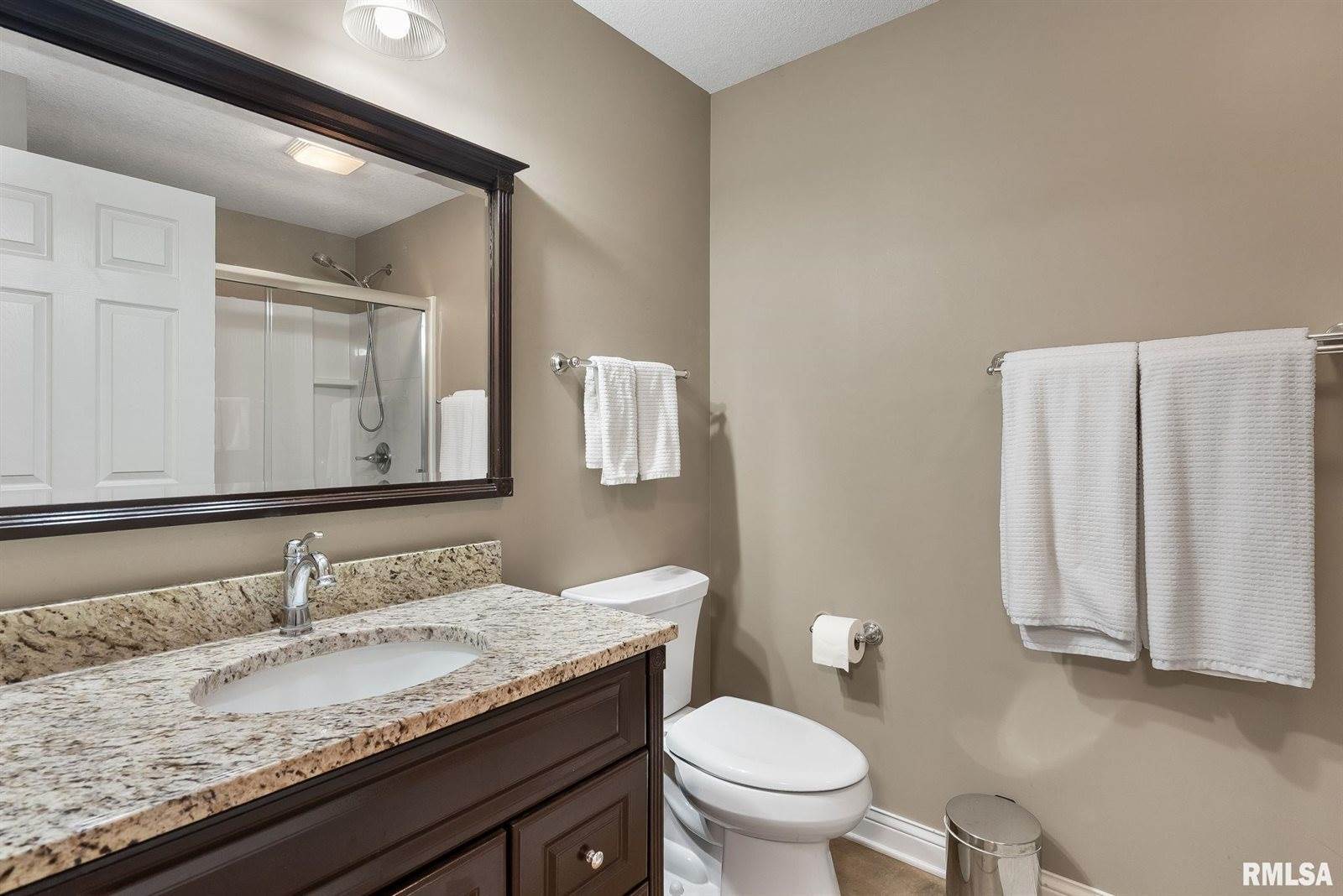 19036 251ST Avenue, Bettendorf, IA 52722