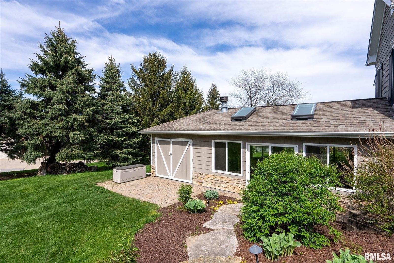 19036 251ST Avenue, Bettendorf, IA 52722