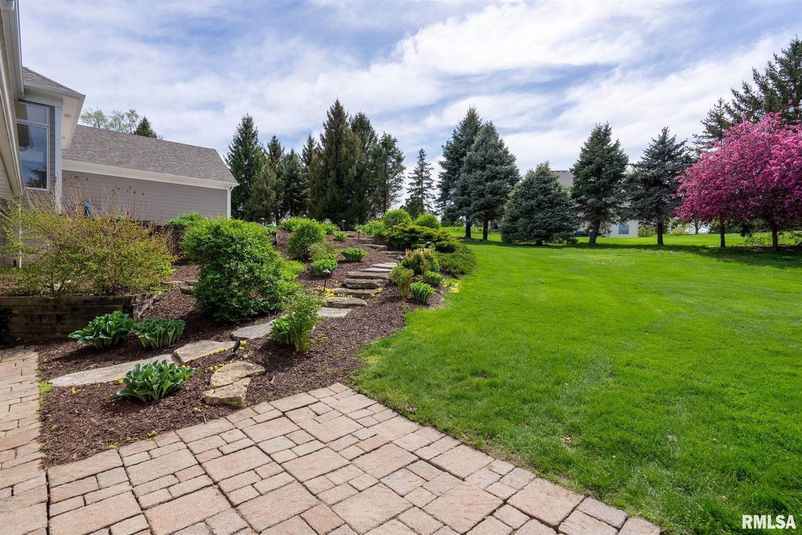 19036 251ST Avenue, Bettendorf, IA 52722