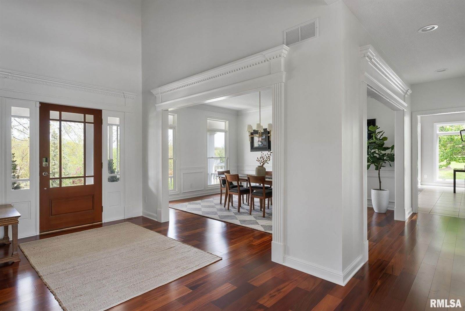 19036 251ST Avenue, Bettendorf, IA 52722