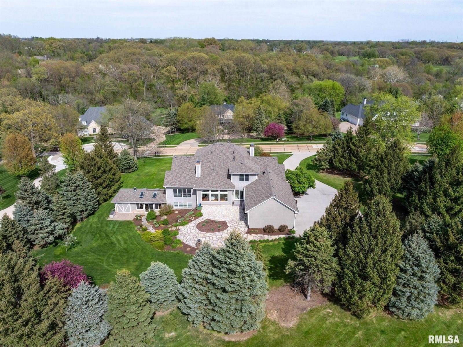 19036 251ST Avenue, Bettendorf, IA 52722