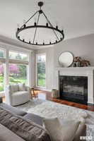 19036 251ST Avenue, Bettendorf, IA 52722