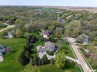 19036 251ST Avenue, Bettendorf, IA 52722