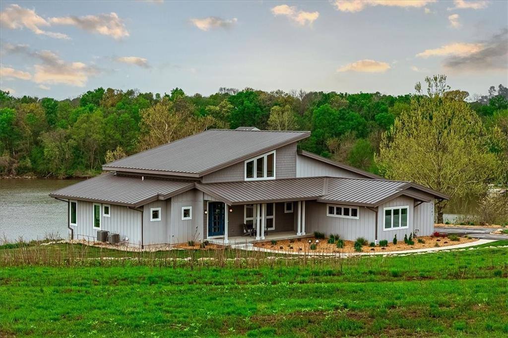 15267 161st Street, Bonner Springs, KS 66012