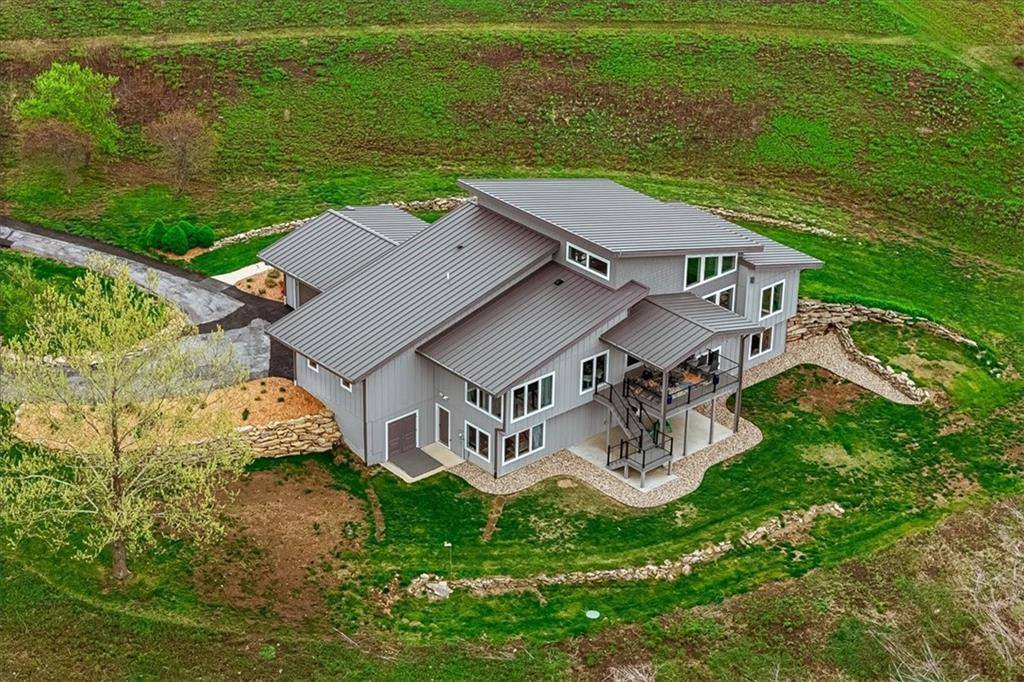 15267 161st Street, Bonner Springs, KS 66012