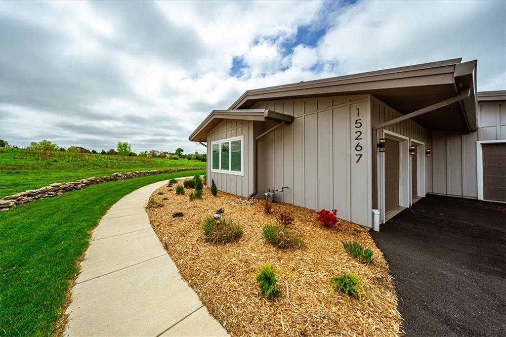 15267 161st Street, Bonner Springs, KS 66012