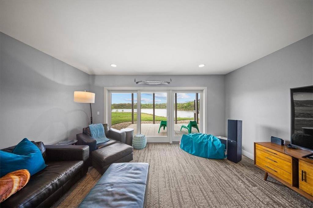 15267 161st Street, Bonner Springs, KS 66012