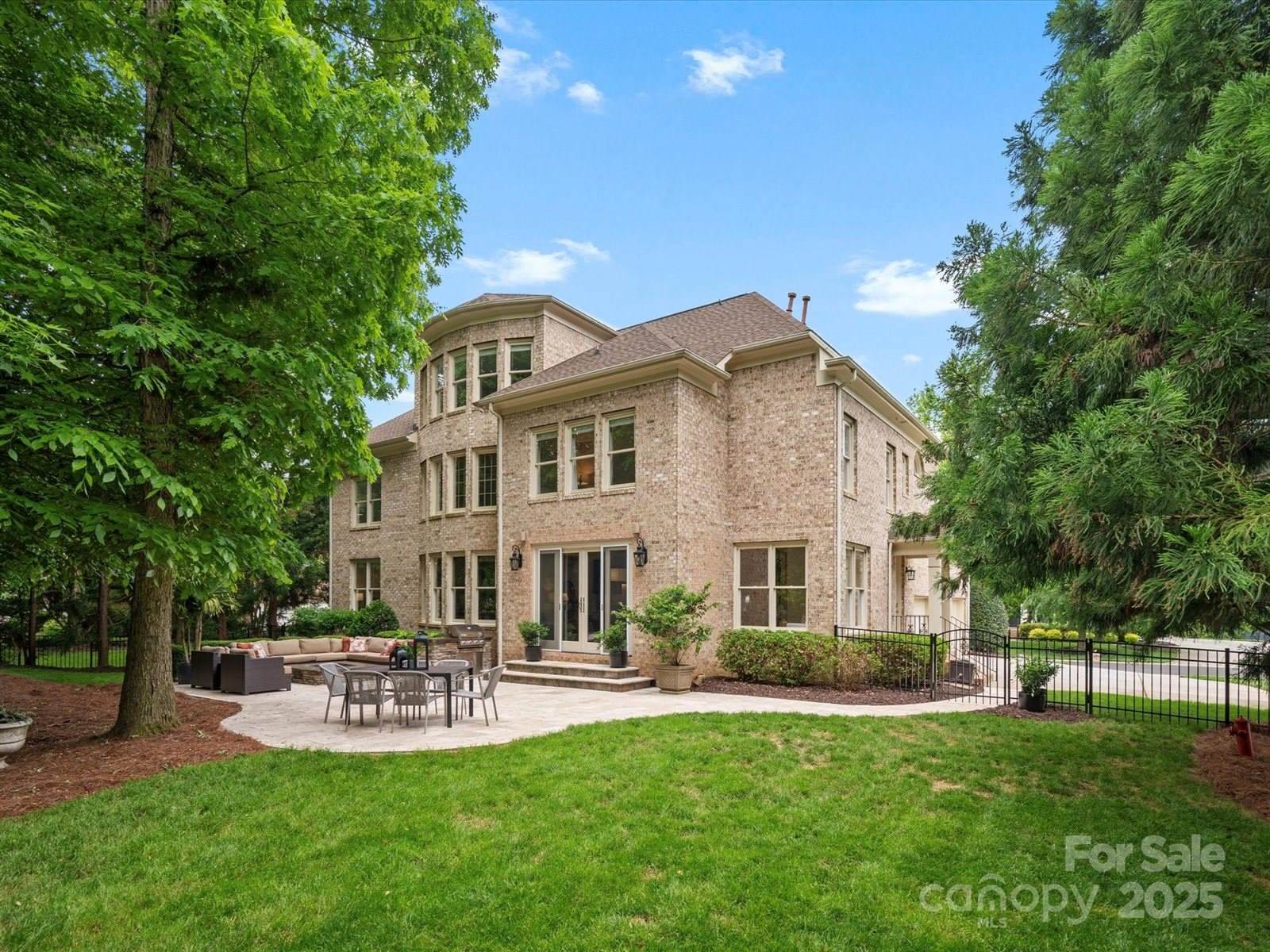 1030 Westbury Drive, Matthews, NC 28104