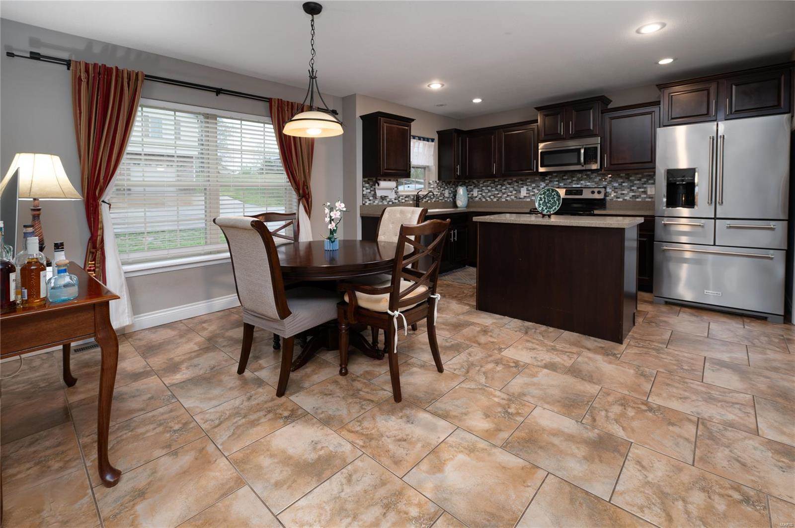 19737 Ladera Road, Waynesville, MO 65583