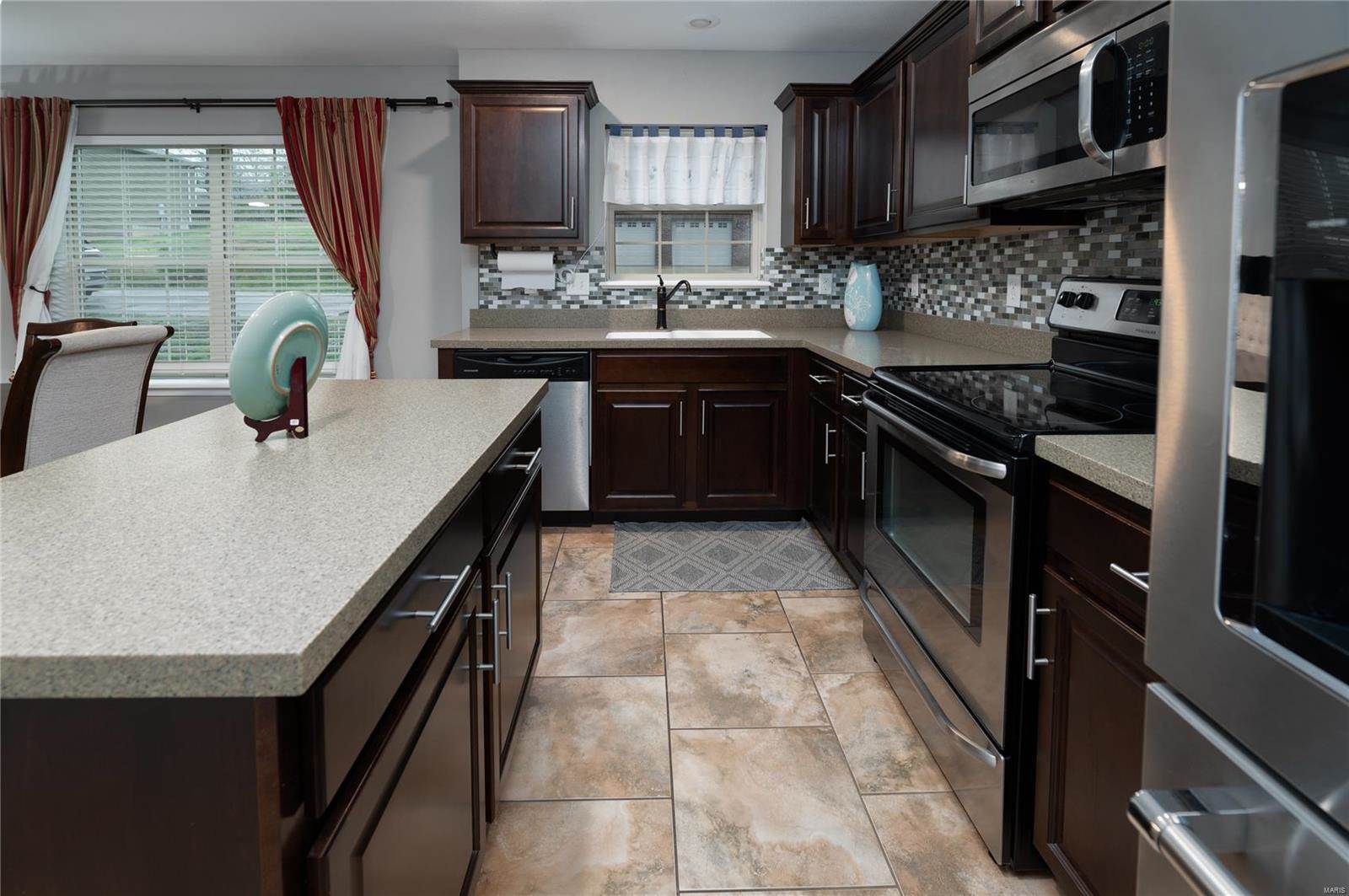 19737 Ladera Road, Waynesville, MO 65583