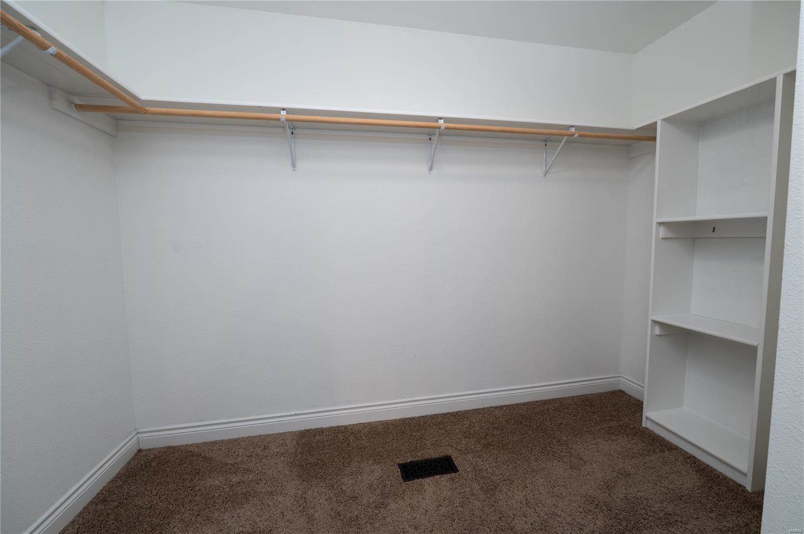 19737 Ladera Road, Waynesville, MO 65583