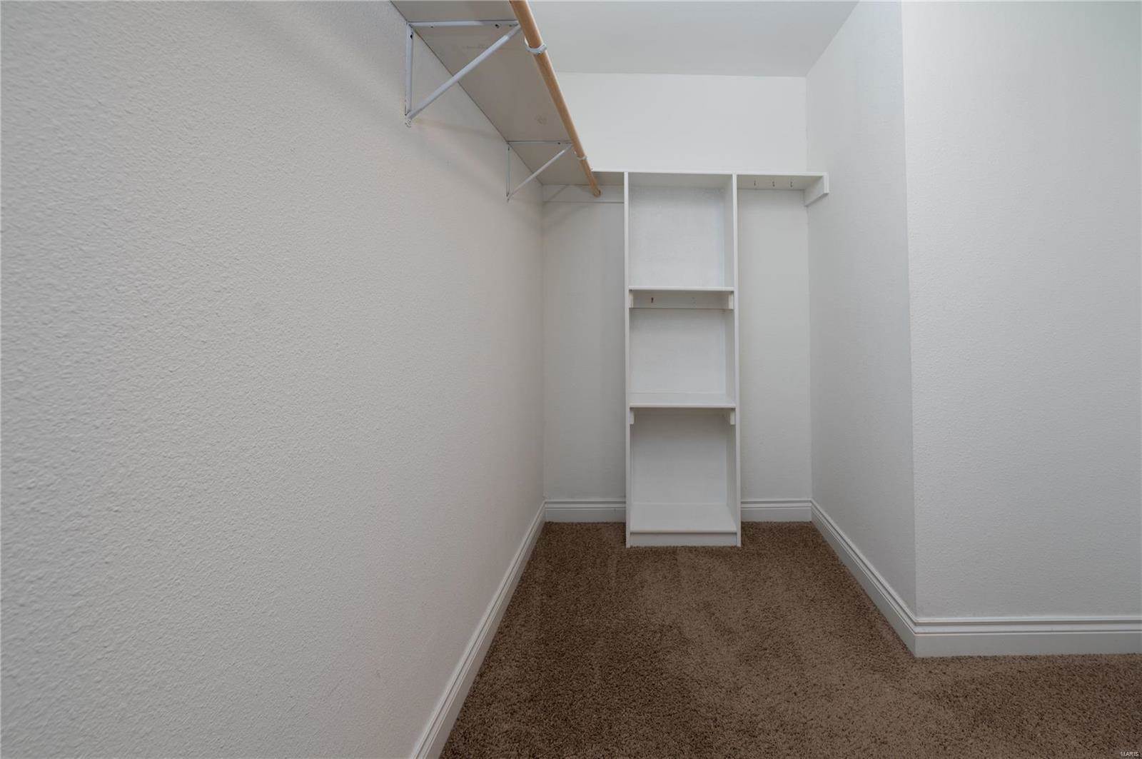 19737 Ladera Road, Waynesville, MO 65583