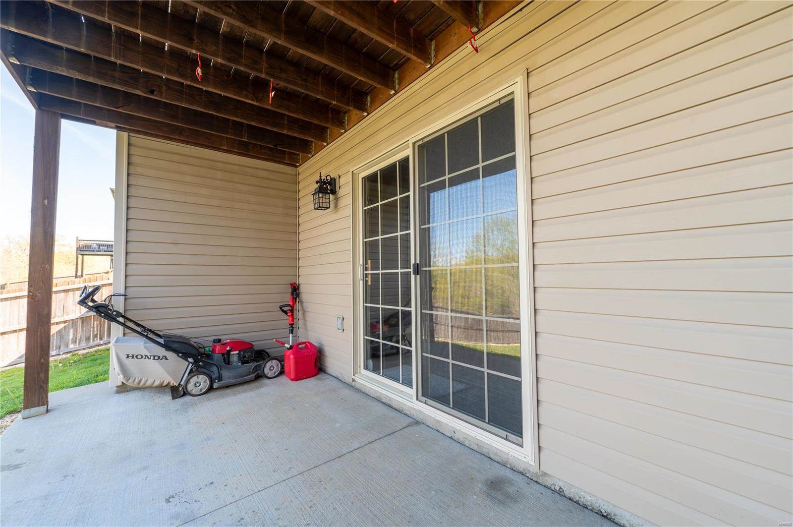 19737 Ladera Road, Waynesville, MO 65583