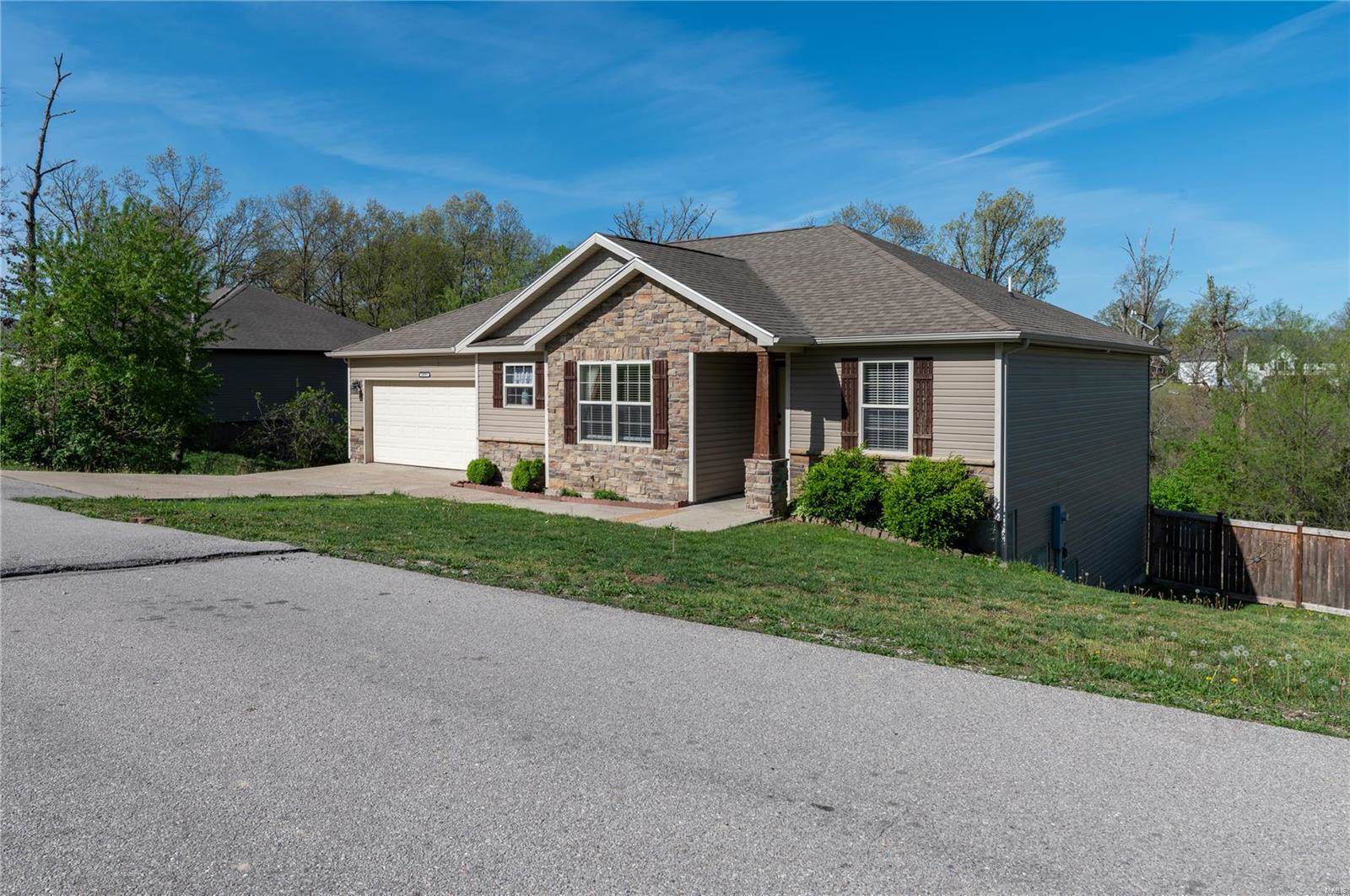 19737 Ladera Road, Waynesville, MO 65583