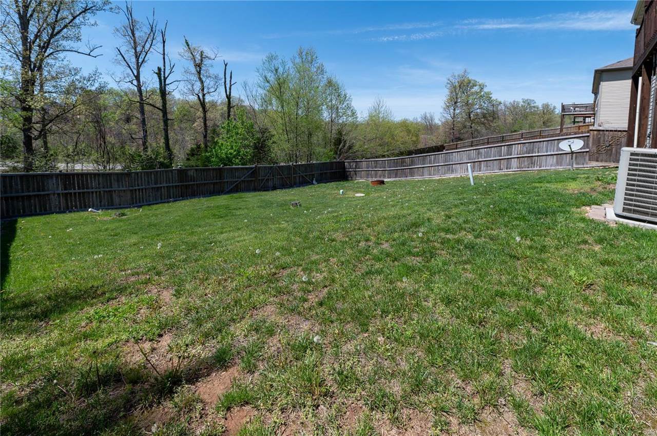 19737 Ladera Road, Waynesville, MO 65583
