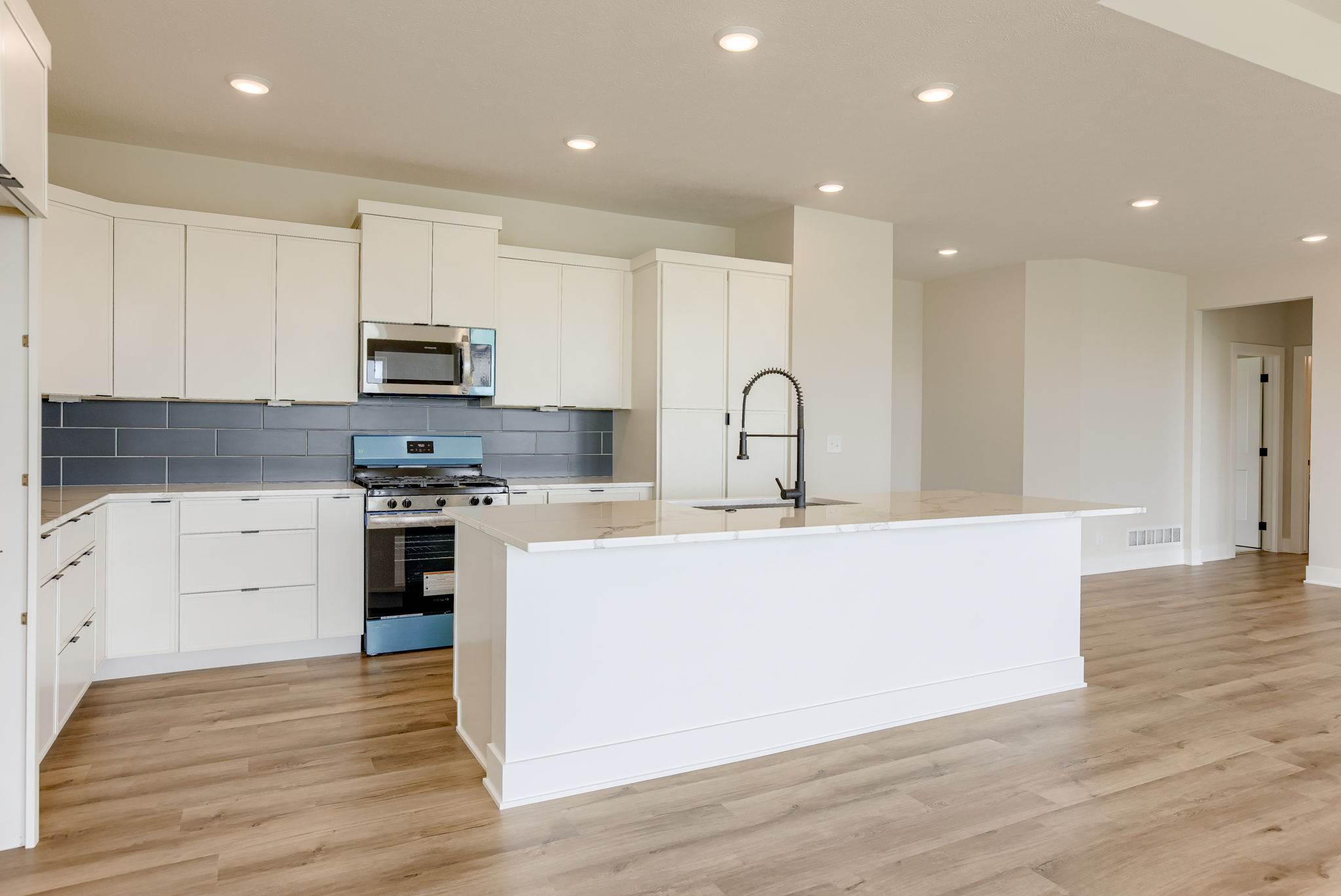 5725 North 196 Street, Elkhorn, NE 68022