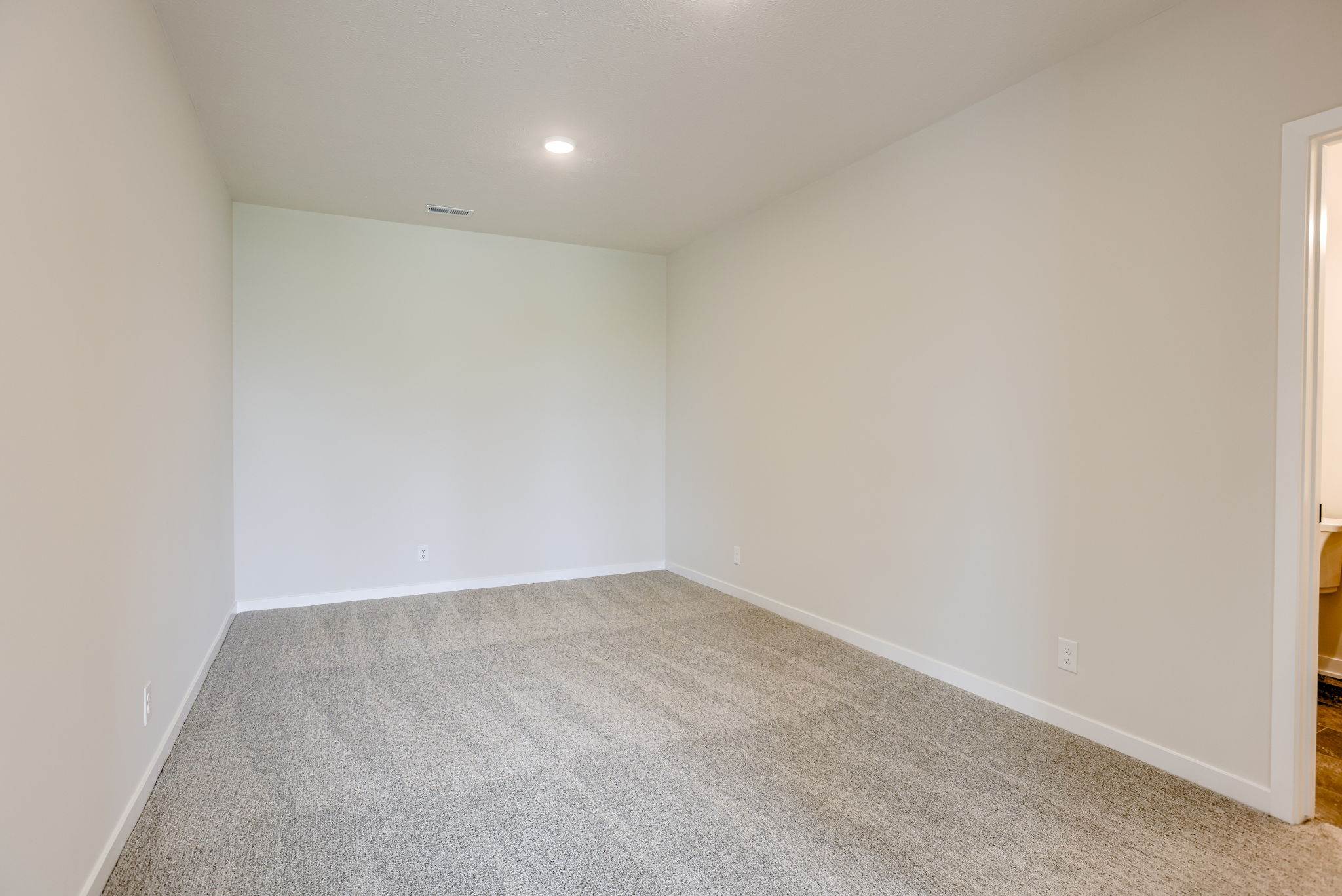 5725 North 196 Street, Elkhorn, NE 68022