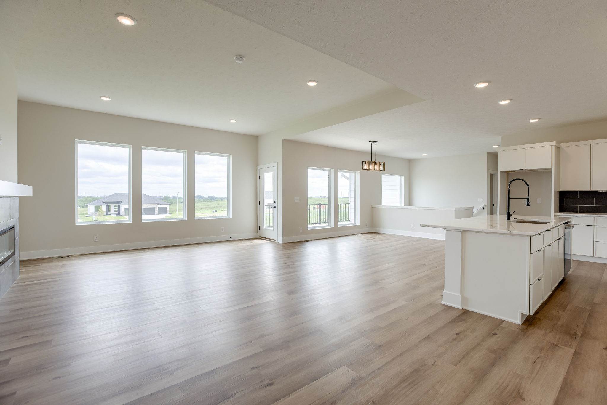 5725 North 196 Street, Elkhorn, NE 68022