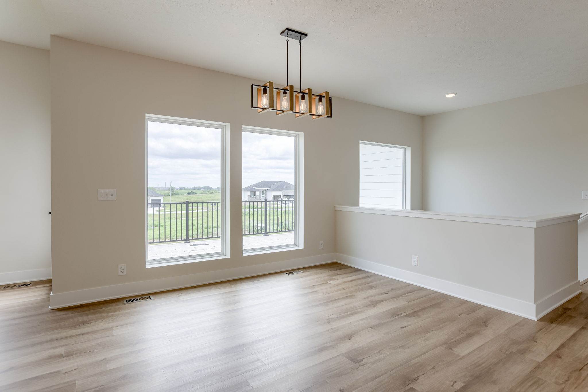 5725 North 196 Street, Elkhorn, NE 68022