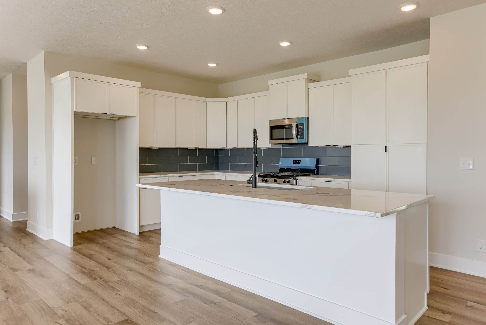 5725 North 196 Street, Elkhorn, NE 68022